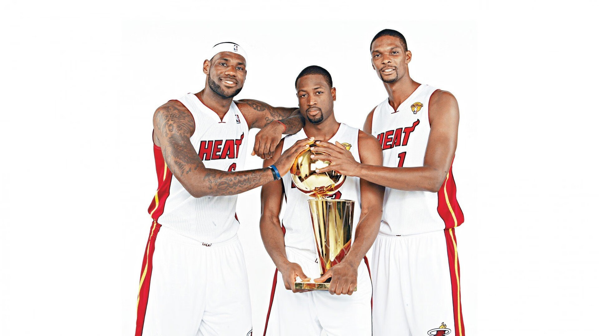 世界杯之夜，字母哥扛起全队，书写希腊神话新篇章