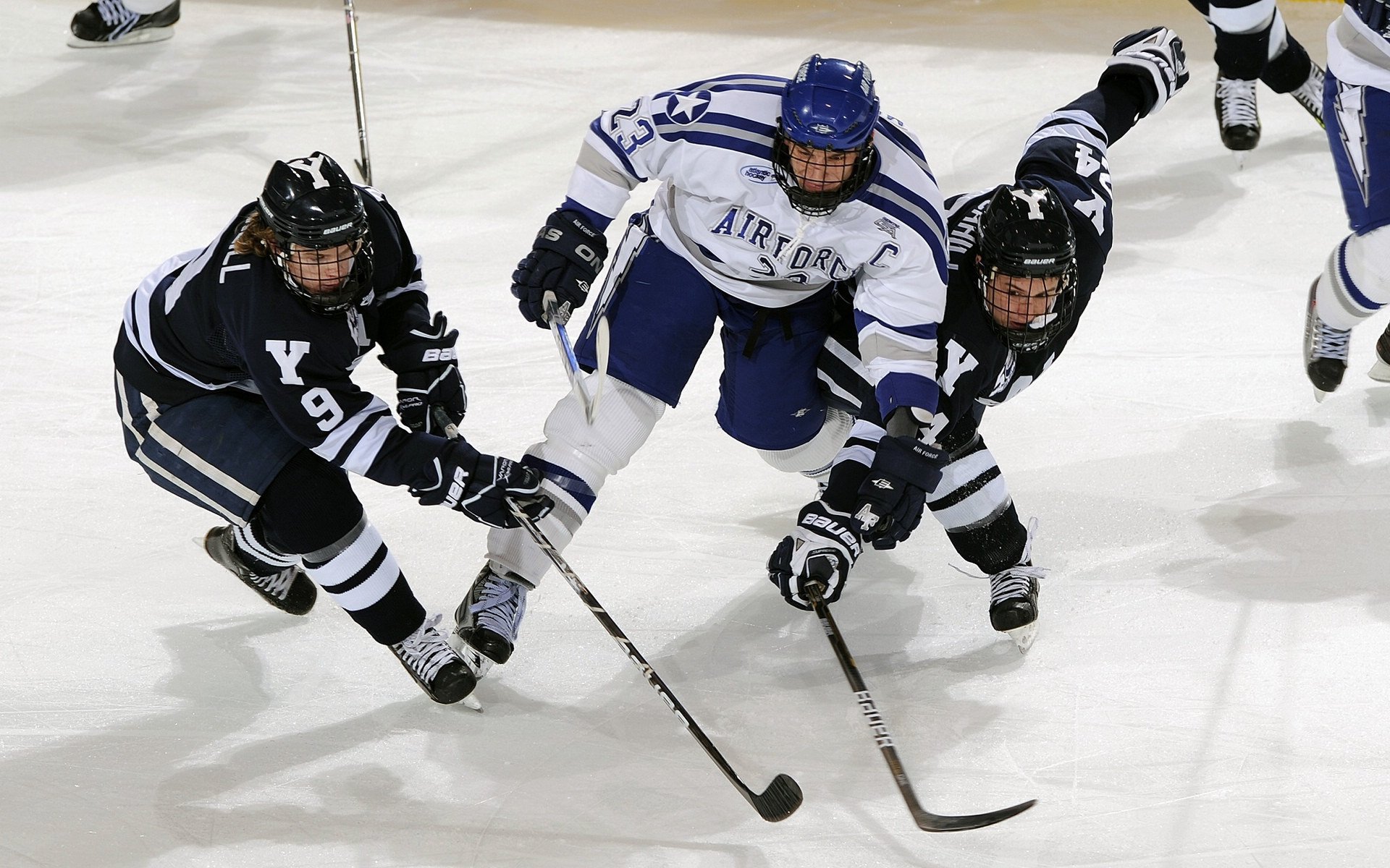 拉亚神级扑救定乾坤，德国战术铁幕窒息委内瑞拉