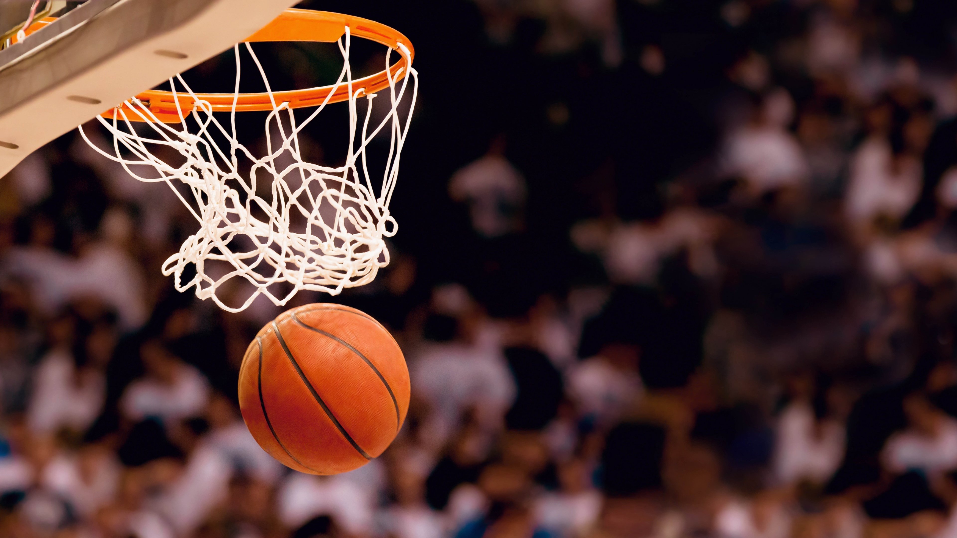 绝境封王,新疆队抢七压哨绝杀雄鹿,CBA与NBA的跨时空巅峰对话